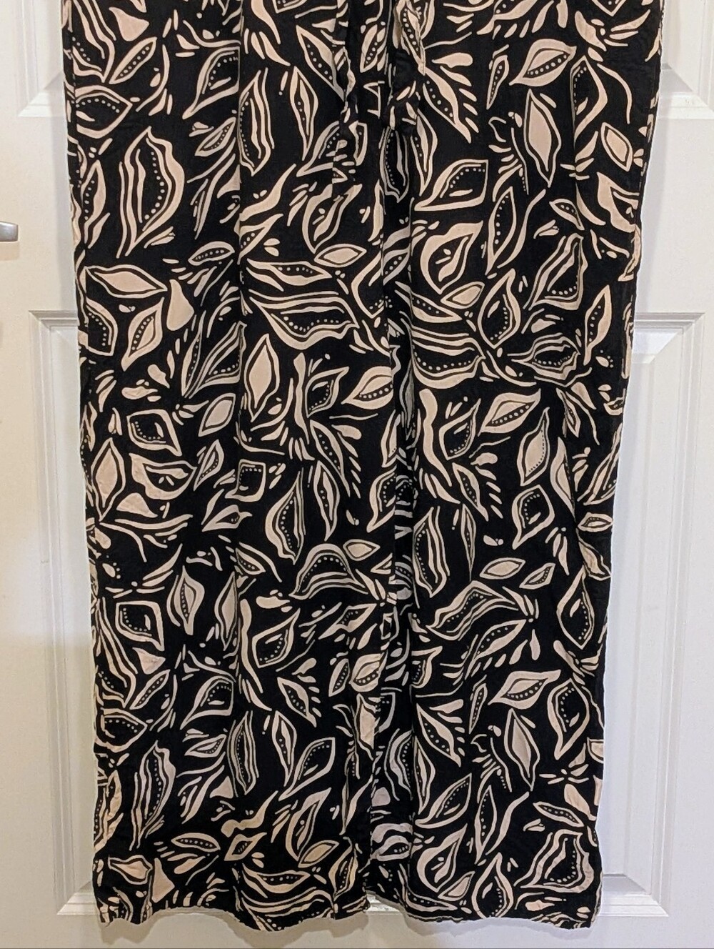 EUC Ever Me 16 Black and Tan Viscose Blend Leaf Print Drawstring Waist Jumpsuit - Picture 3 of 8